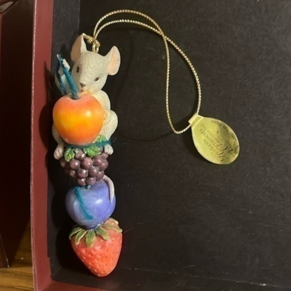 Heirloom collection ornament - sew berry fine - mouse on fruit